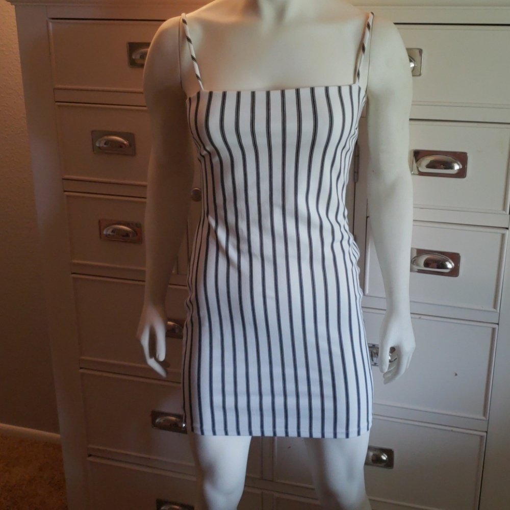 Very cute spaghetti strap dress.